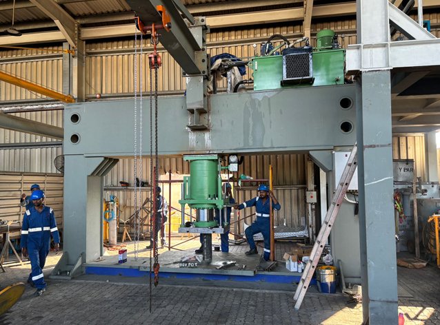 Heavy-duty gantry-frame Dish End Press Machine manufactured by Desire Hydraulics, Pune