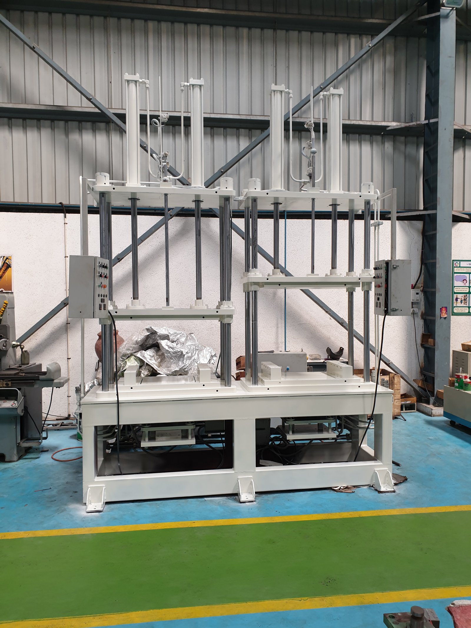 Twin-station stationary GDC Machine with vertical hydraulic cylinders, Desire Hydraulics Pune